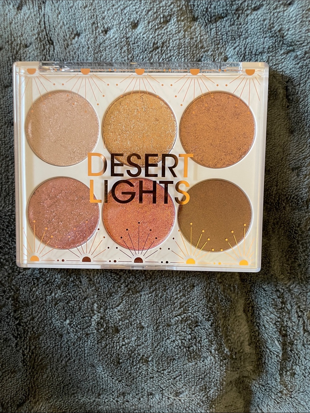 Desert Lights Shimmer Eyeshadow Palette - Warm Neutral Glow NEW